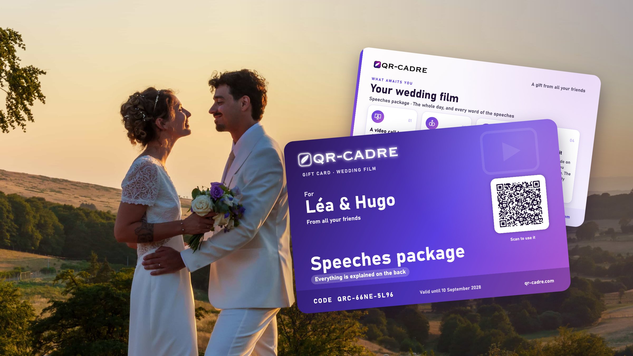 A couple at sunset and the QR-cadre gift card, front and back